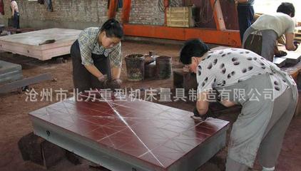 好品質(zhì)的鑄鐵平板 4.5m*2.5m非常規(guī)尺寸定制，來圖或?qū)T設(shè)計(jì)，量具專家